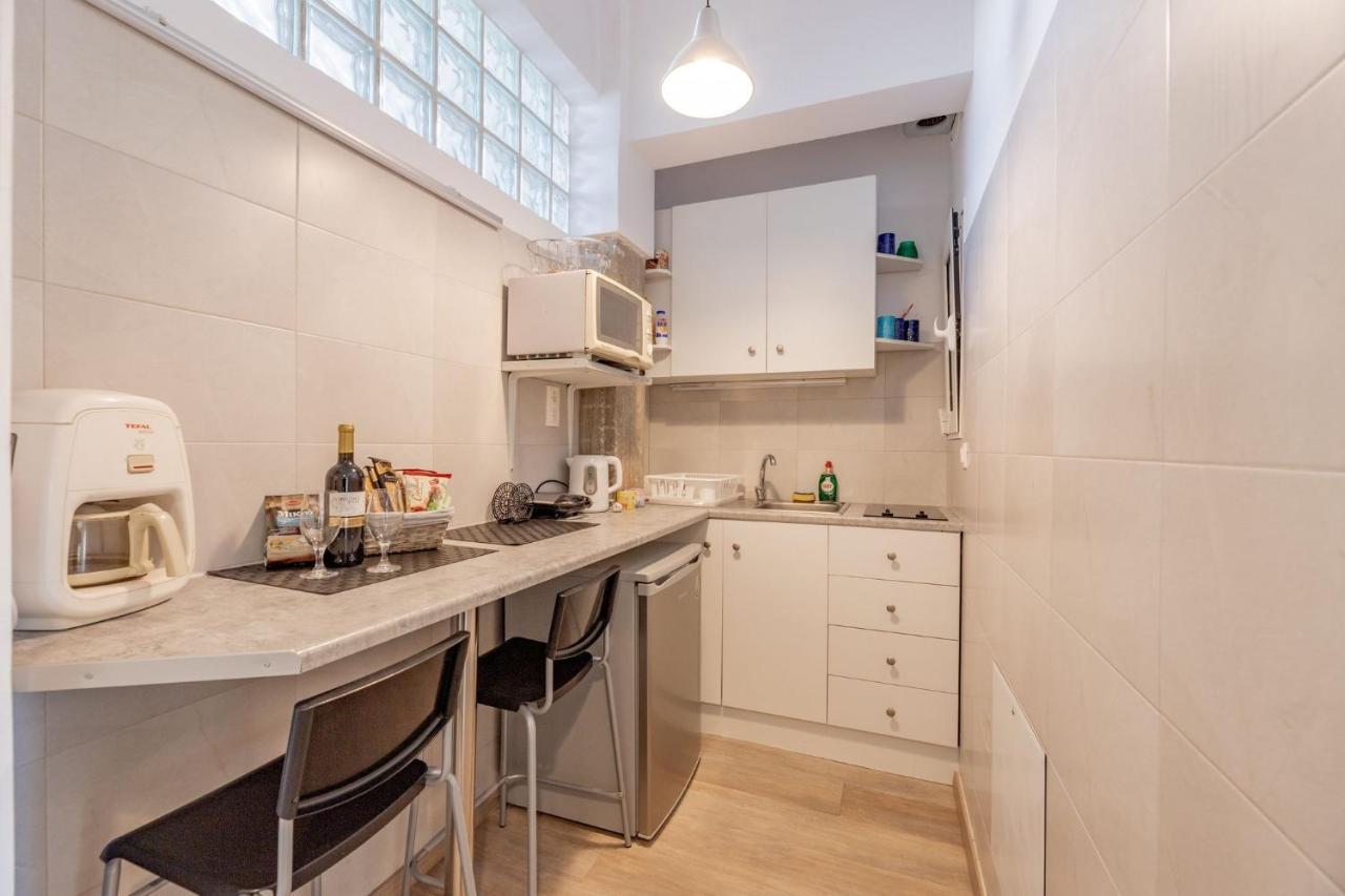 Renovated Lovely Apartment Near To Acropolis Athens Exterior photo